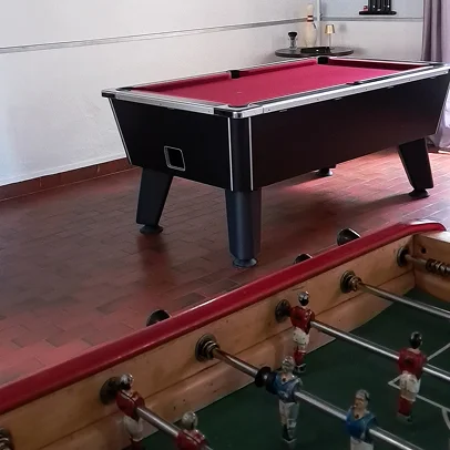 Salle de restaurant pour repas de famille, baptème, anniversaire, communion au restaurant Le Village à Maurepas près de Versailles - Yvelines (78)